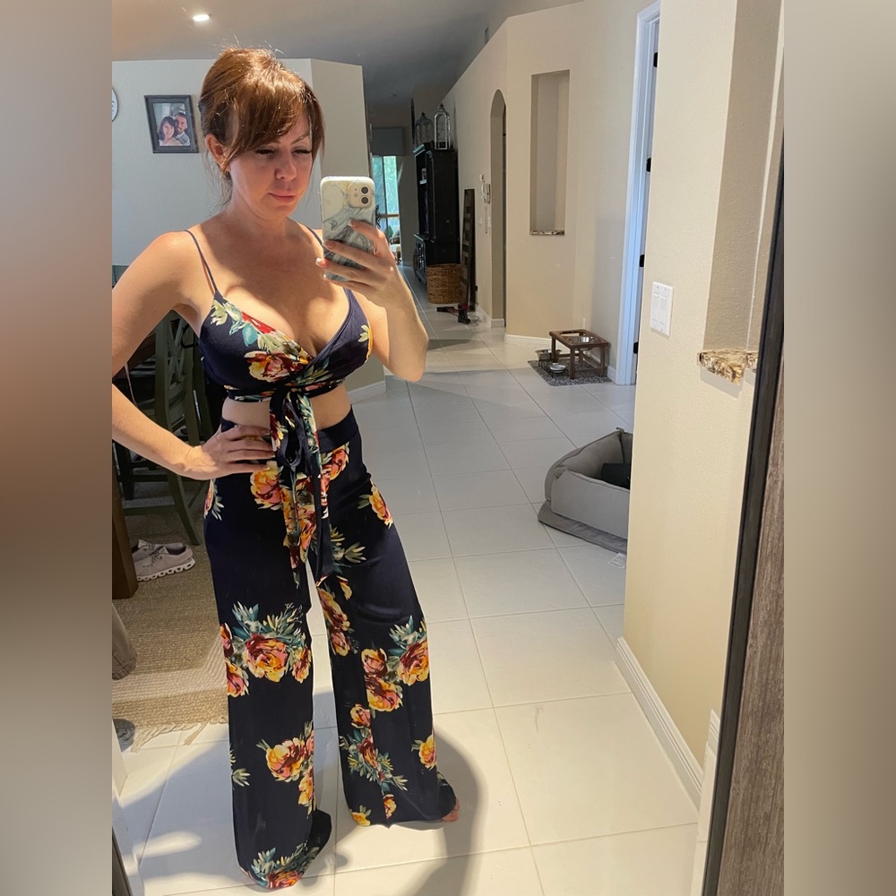 Flowered set